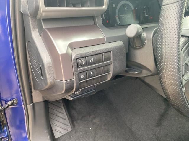 2025 Toyota Tacoma 2WD SR5