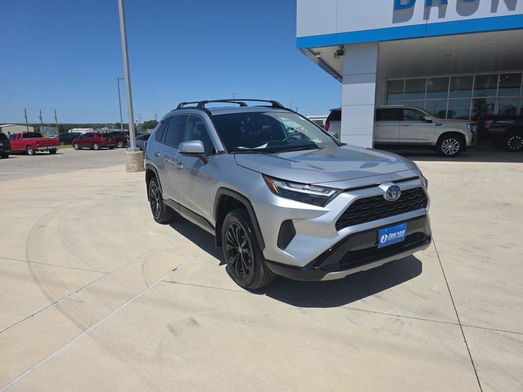 2024 Toyota RAV4 Hybrid SE