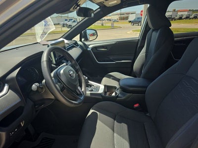 2024 Toyota RAV4 Hybrid SE