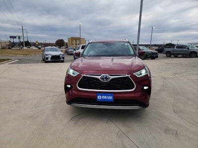 2021 Toyota Highlander Hybrid Platinum