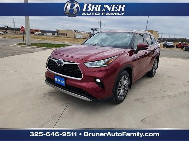 2021 Toyota Highlander Hybrid Platinum