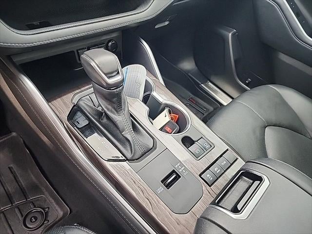 2021 Toyota Highlander Hybrid Platinum