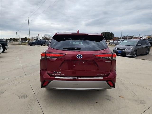 2021 Toyota Highlander Hybrid Platinum