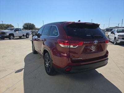 2017 Toyota Highlander SE