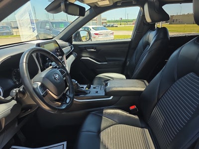 2022 Toyota Highlander XSE