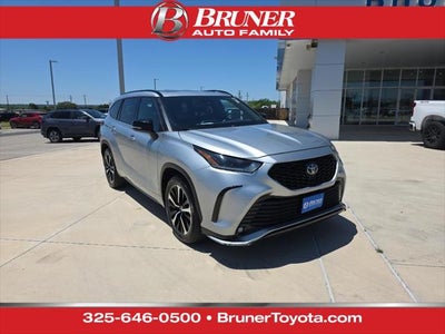 2022 Toyota Highlander XSE