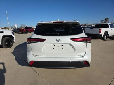2022 Toyota Highlander Limited