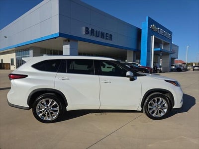 2022 Toyota Highlander Limited