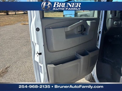 2025 Chevrolet Express Cutaway 3500 1WT