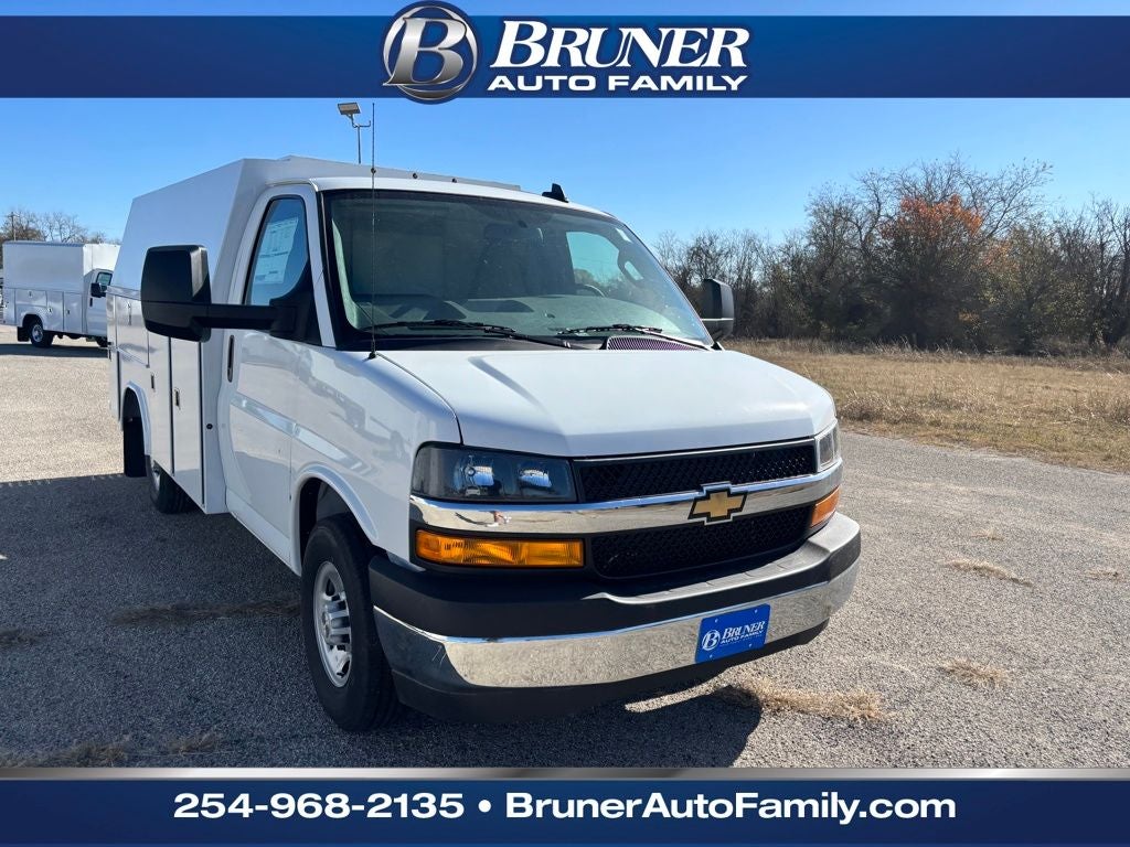 2025 Chevrolet Express Cutaway 3500 1WT