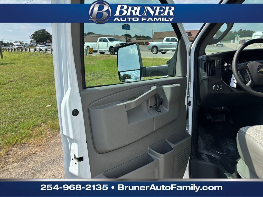 2025 Chevrolet Express Cutaway 4500 2WT