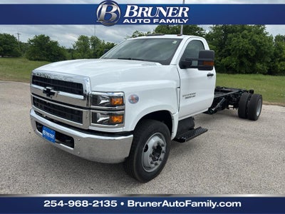 2025 Chevrolet Silverado 5500 HD Work Truck