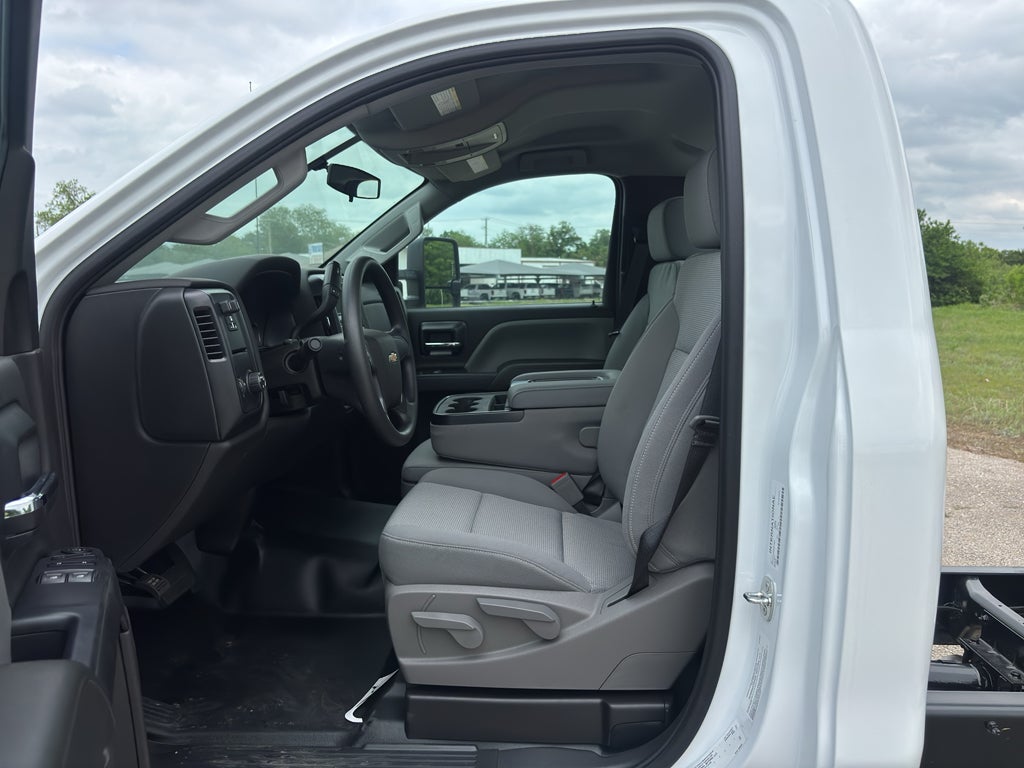 2025 Chevrolet Silverado 5500 HD Work Truck