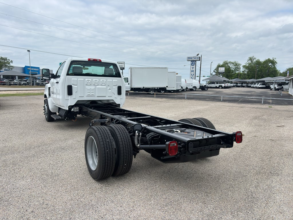 2025 Chevrolet Silverado 5500 HD Work Truck