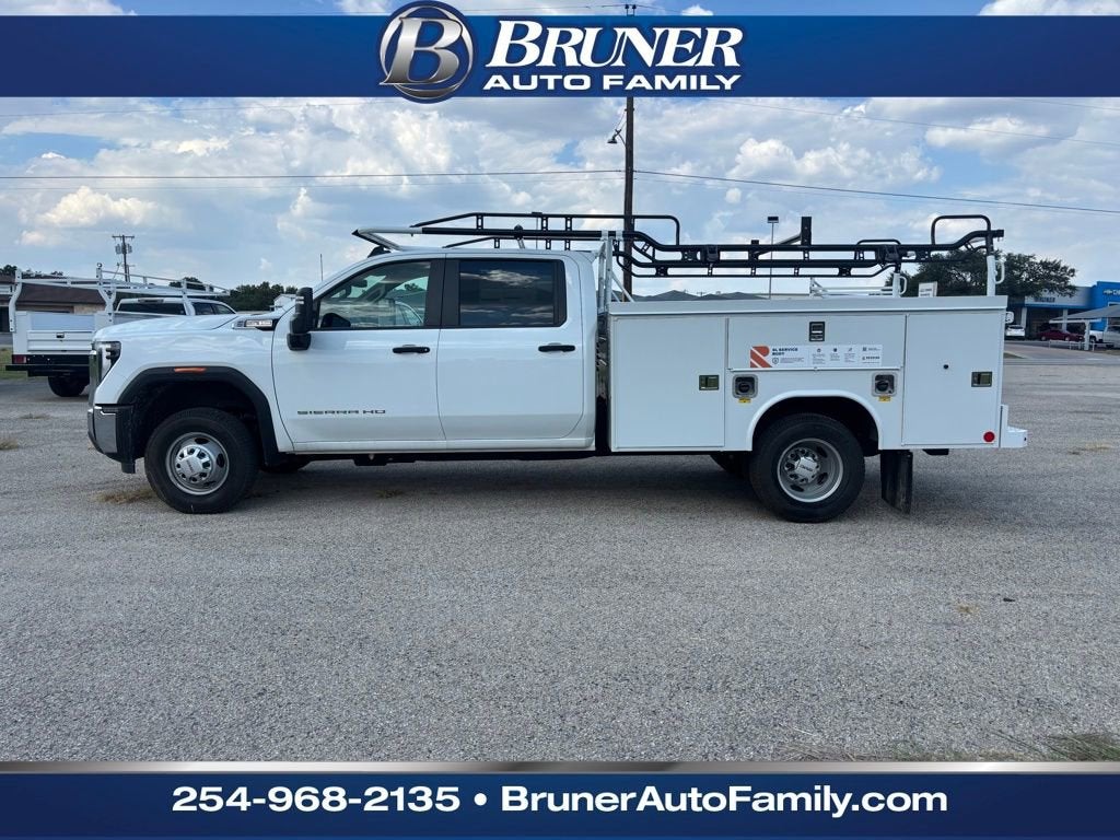 2025 GMC Sierra 3500 HD Chassis Cab Pro