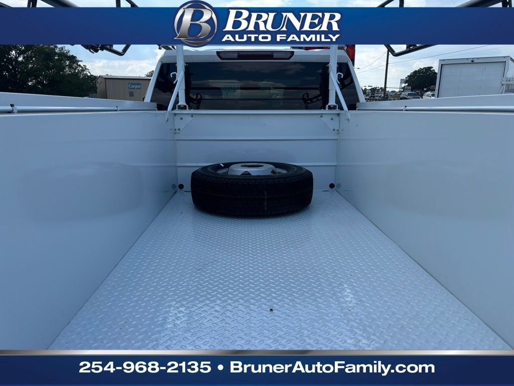 2025 GMC Sierra 3500 HD Chassis Cab Pro