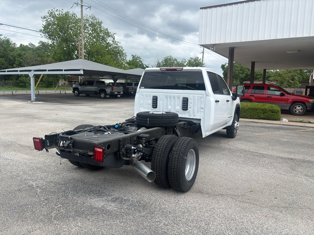 2025 GMC Sierra 3500 HD Chassis Cab Pro