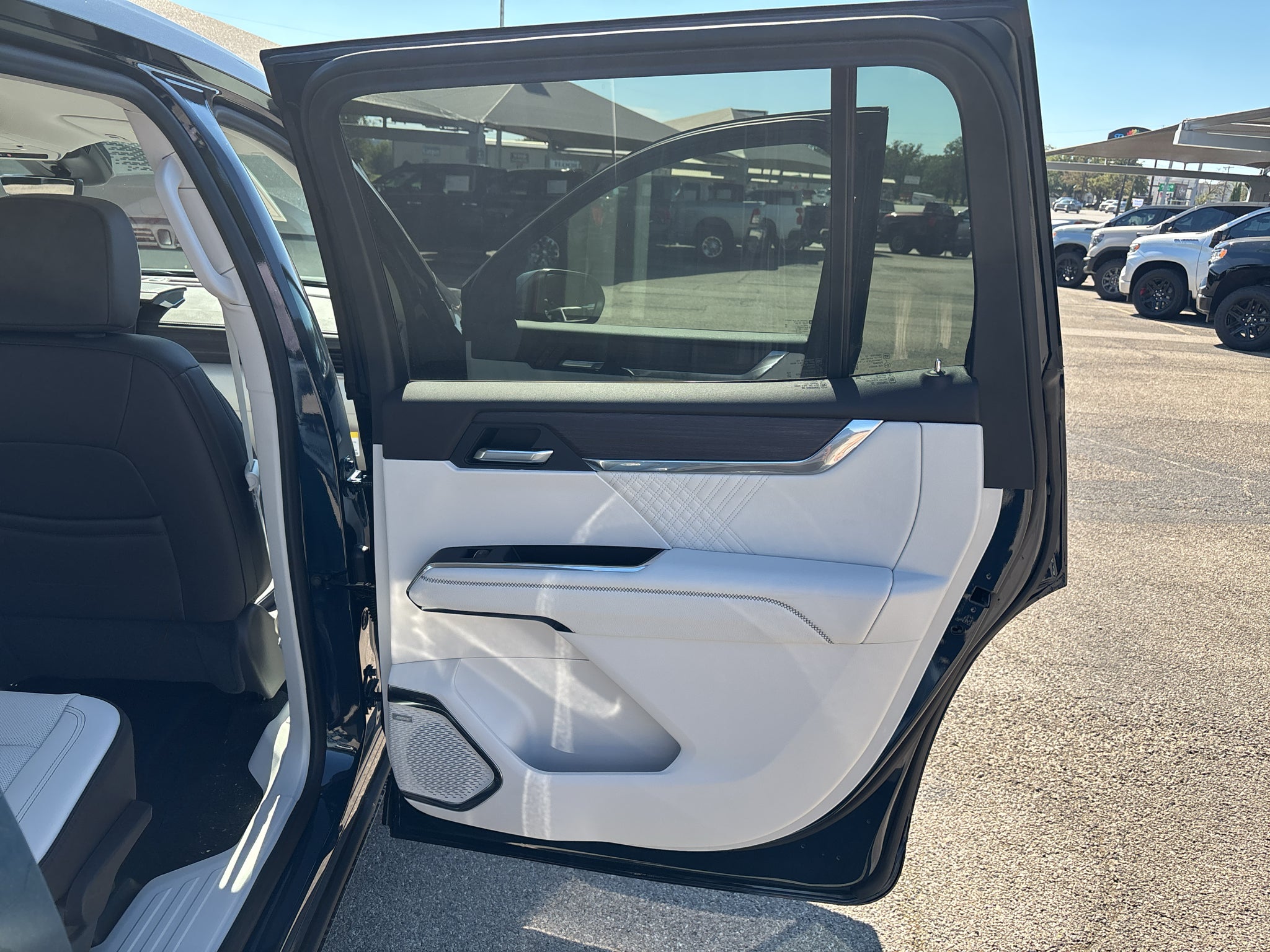 2027 GMC Acadia Denali