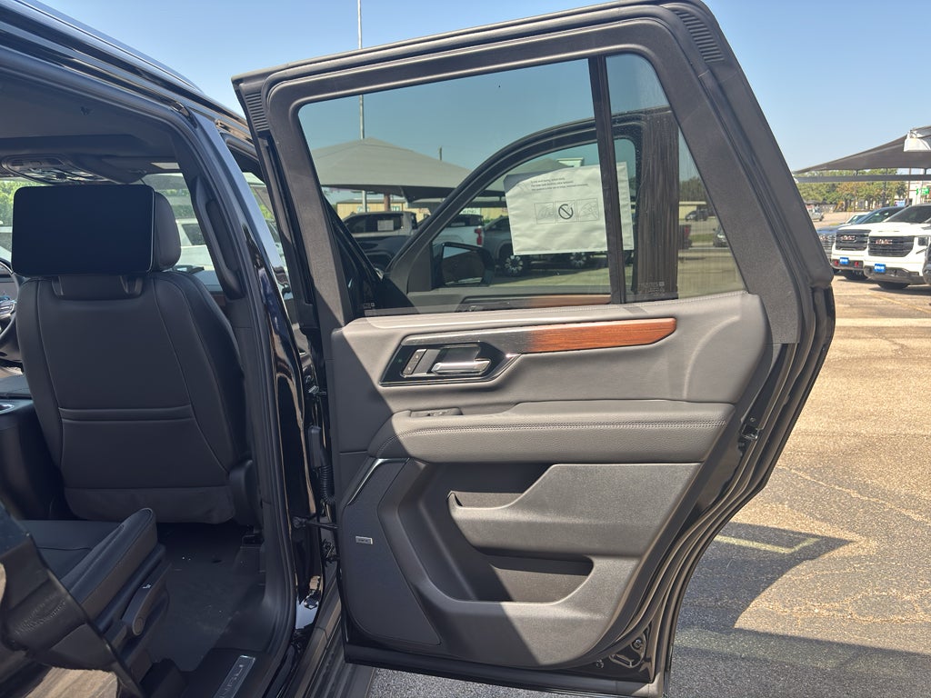 2026 GMC Yukon Denali - Photo 19