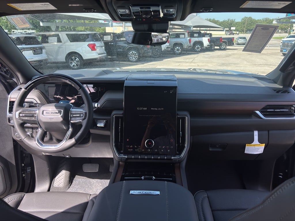 2026 GMC Yukon Denali - Photo 23