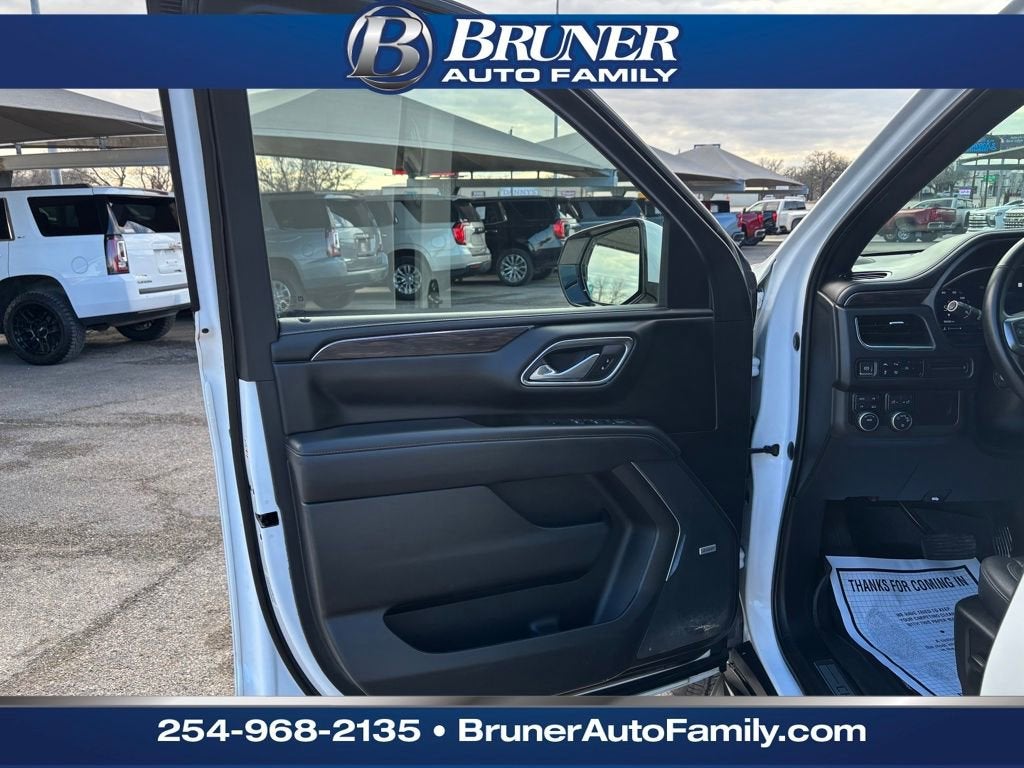 2023 Chevrolet Suburban LT