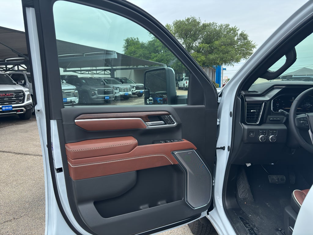 2026 GMC Sierra 3500 HD Denali Ultimate DRW