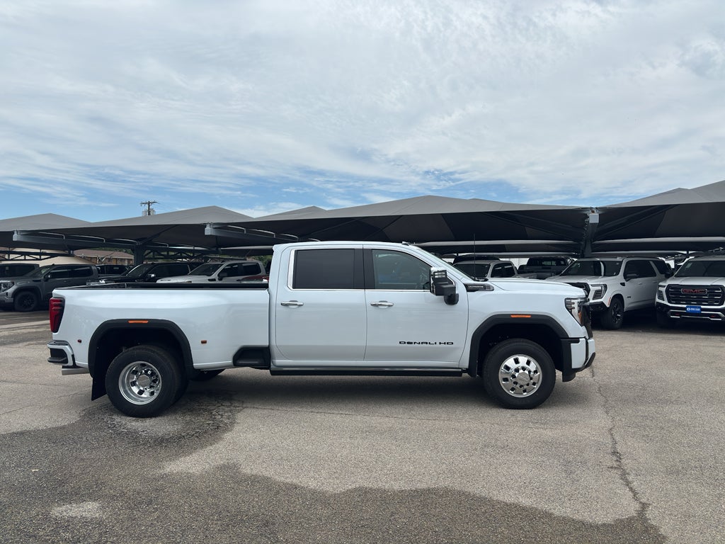 2026 GMC Sierra 3500 HD Denali Ultimate DRW