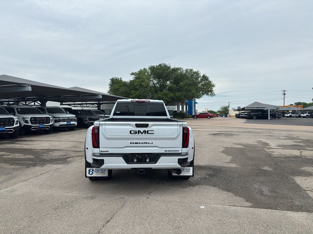 2026 GMC Sierra 3500 HD Denali Ultimate DRW