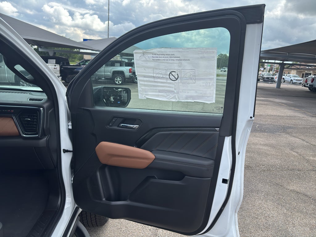 2025 GMC Canyon AT4
