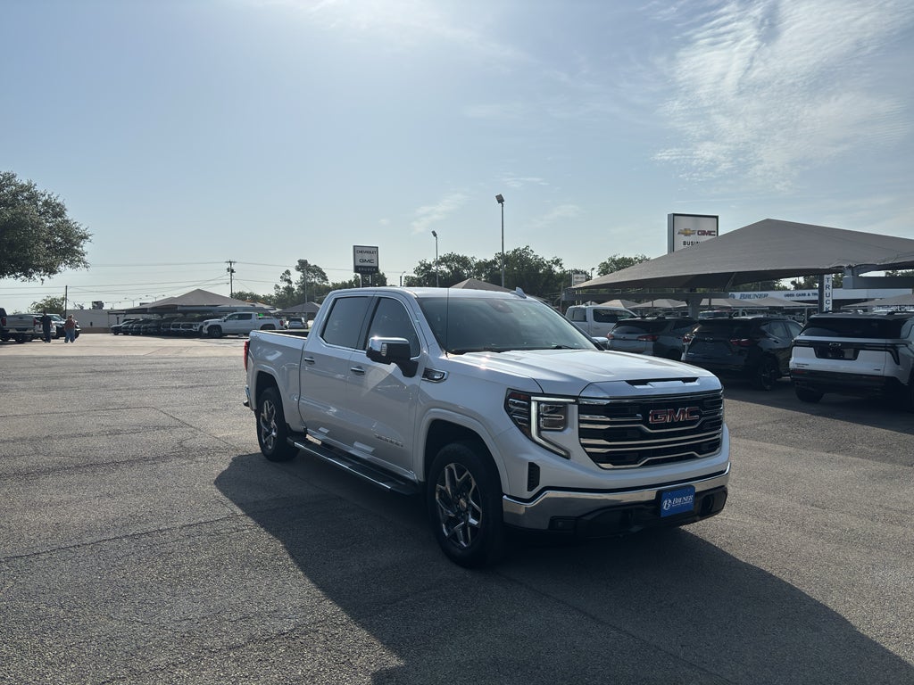 2024 GMC Sierra 1500 SLT