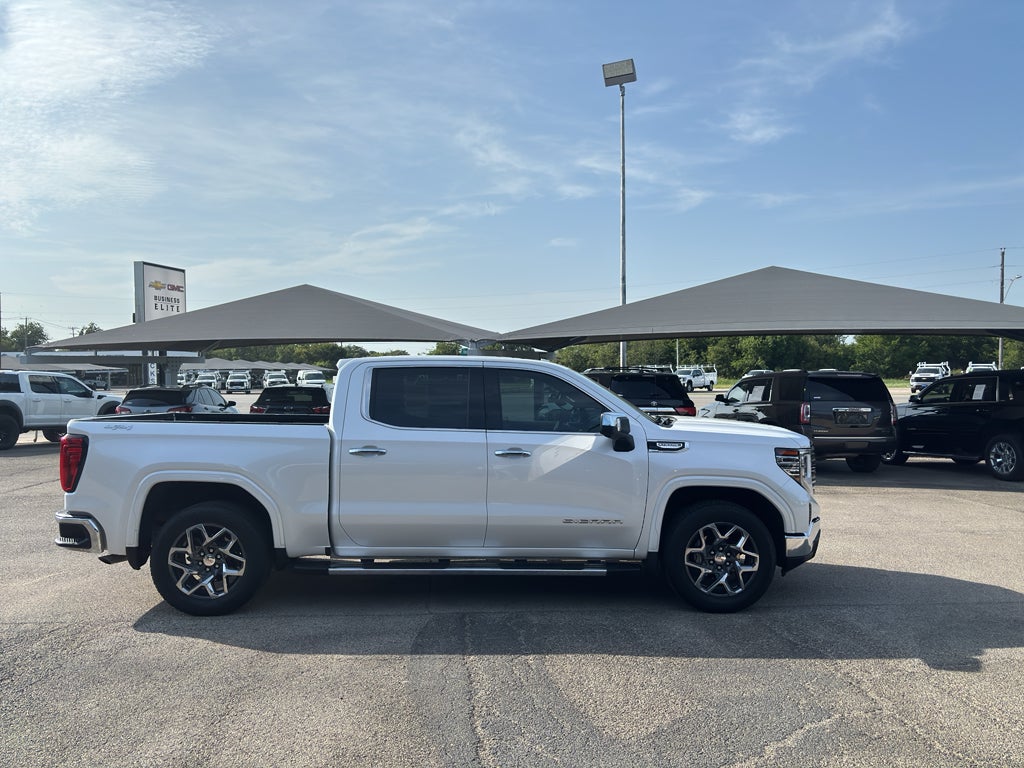 2024 GMC Sierra 1500 SLT