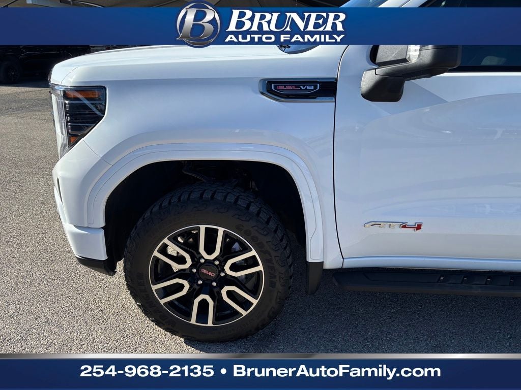 2025 GMC Sierra 1500 AT4