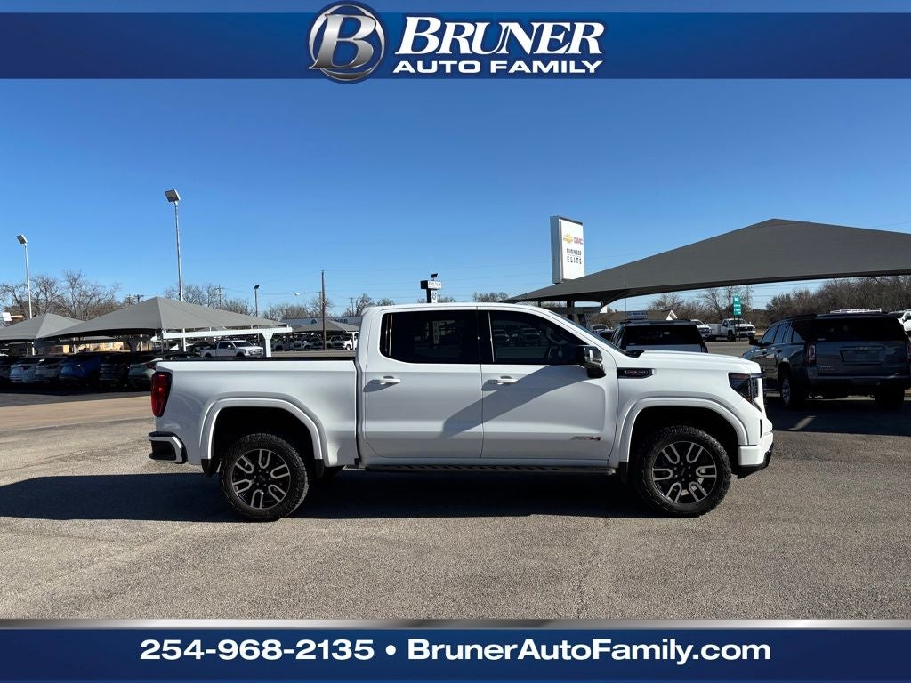 2025 GMC Sierra 1500 AT4