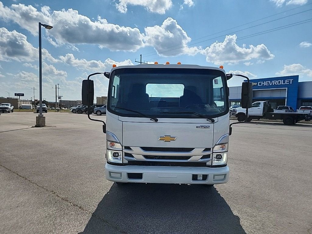 2025 Chevrolet Low Cab Forward 3500 1WT