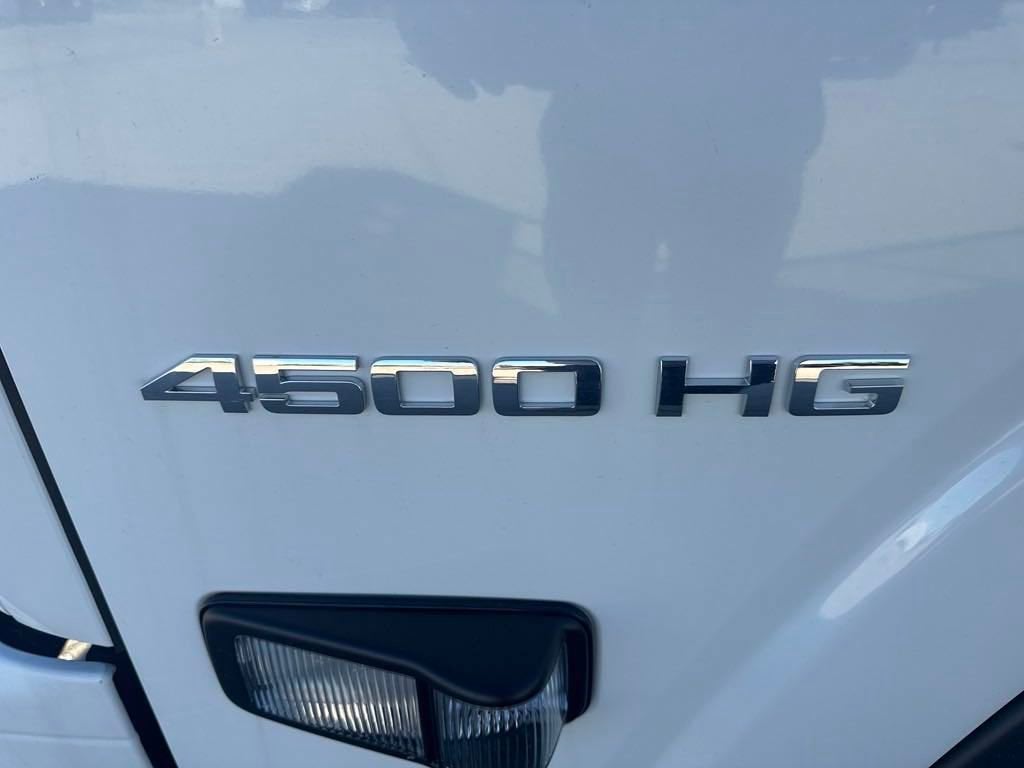 2025 Chevrolet Low Cab Forward 4500 1WT