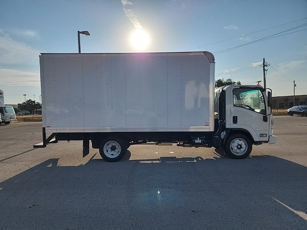 2024 Chevrolet Low Cab Forward 4500 1WT