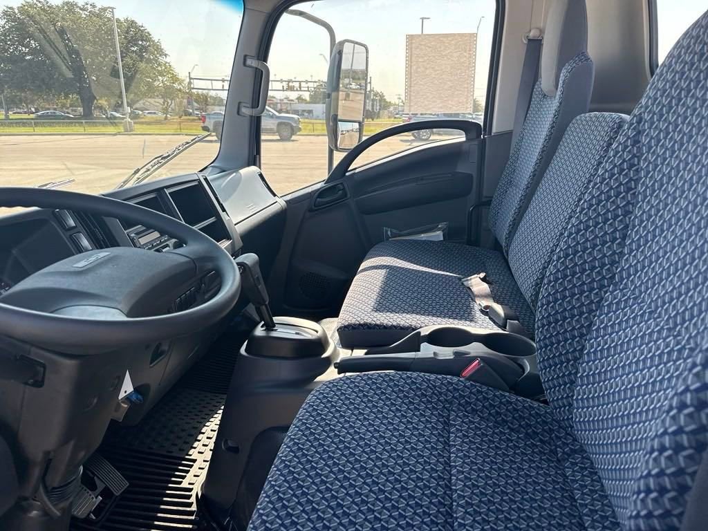 2025 Chevrolet Low Cab Forward 4500 1WT