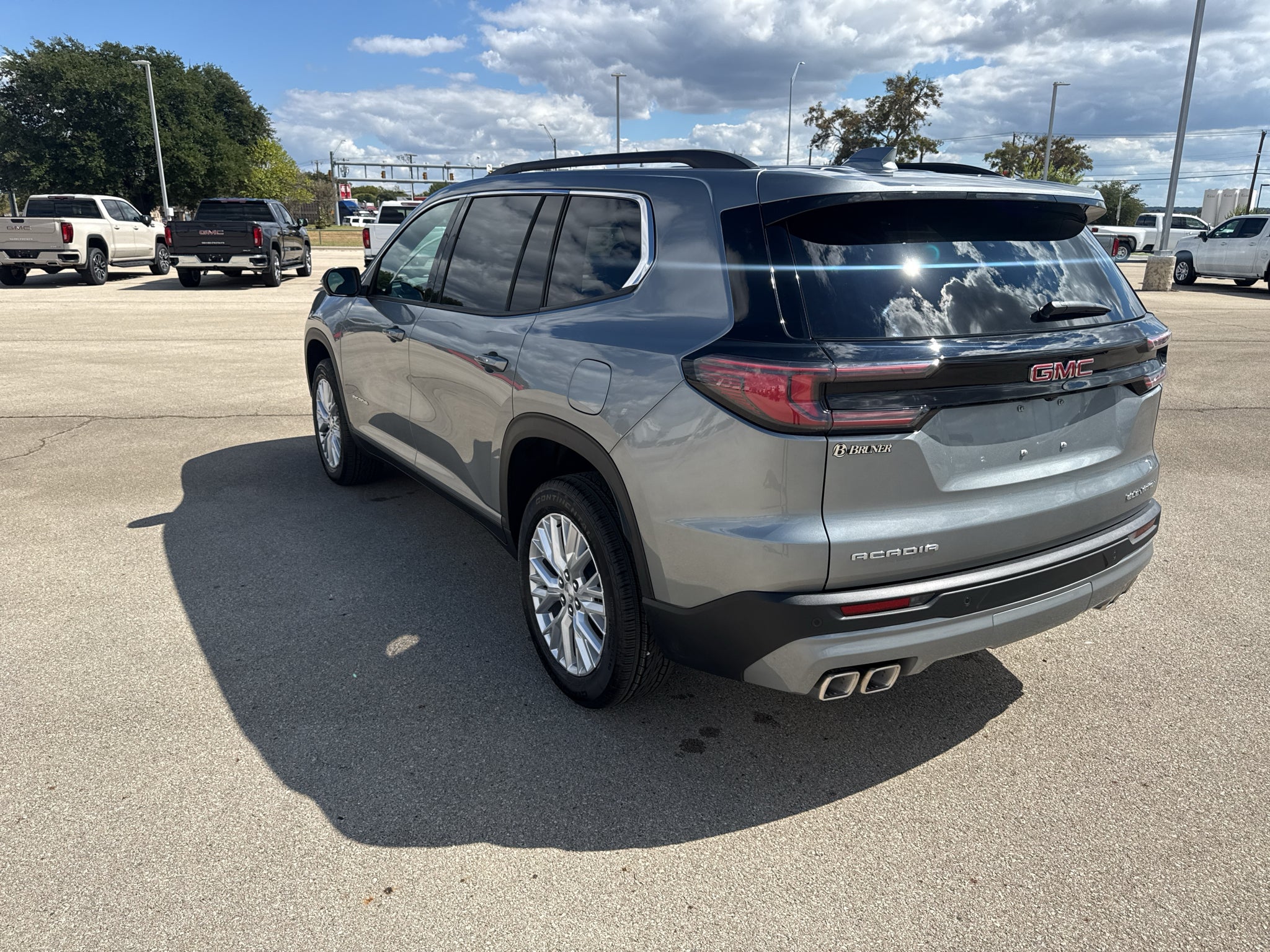 2027 GMC Acadia Elevation
