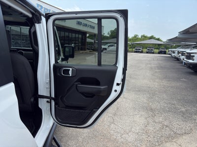 2021 Jeep Gladiator Willys 4x4