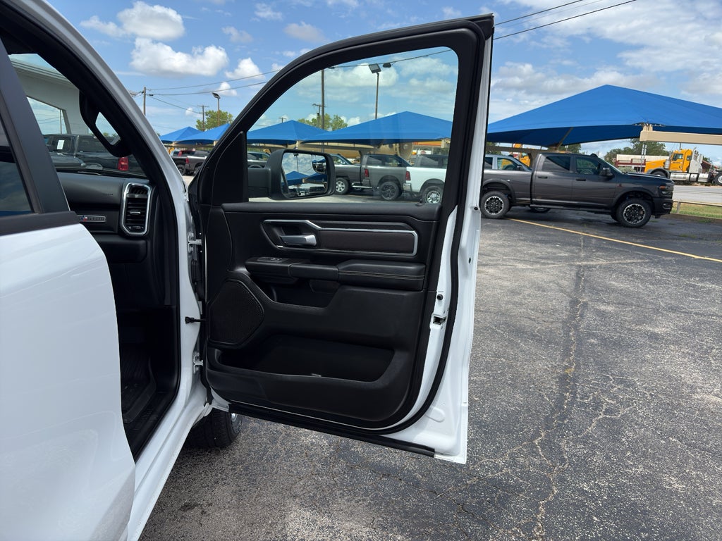 2025 RAM 1500 Lone Star Crew Cab 4x4 5'7' Box