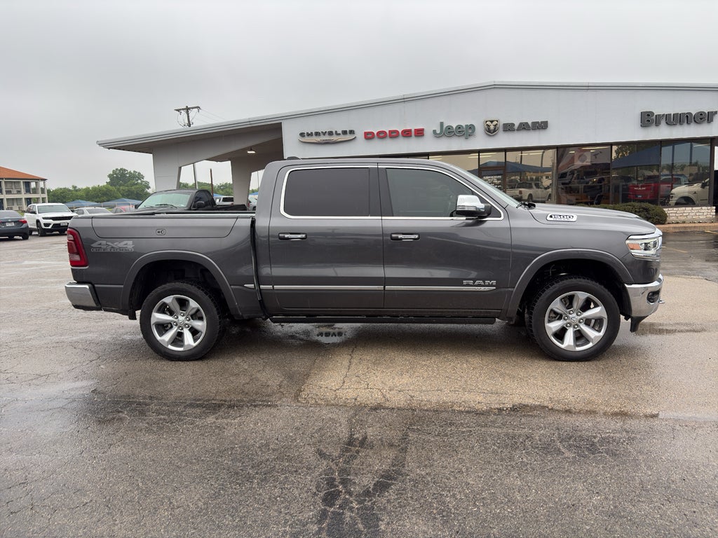 2022 RAM 1500 Limited Crew Cab 4x4 5'7' Box