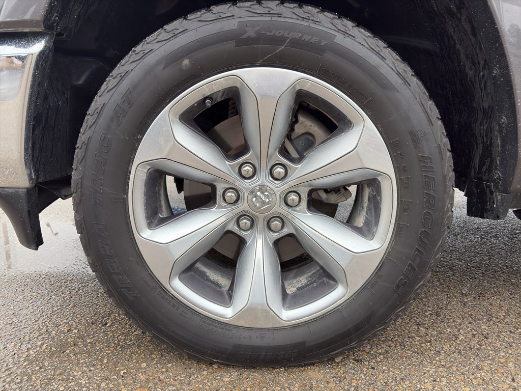 2022 RAM 1500 Limited Crew Cab 4x4 5'7' Box