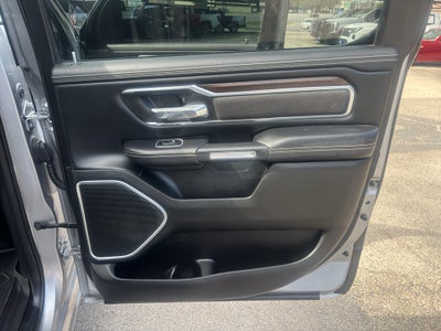 2022 RAM 1500 Laramie Crew Cab 4x4 5'7' Box