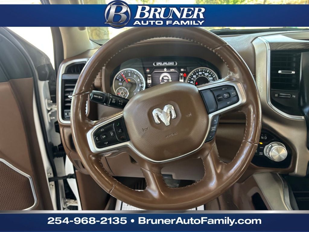 2020 RAM 1500 Laramie Crew Cab 4x4 5'7' Box