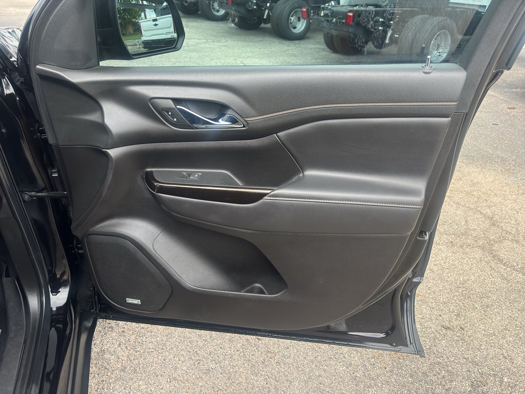 2023 GMC Acadia AWD AT4