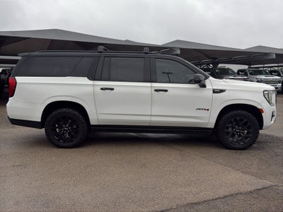 2023 GMC Yukon XL 4WD AT4