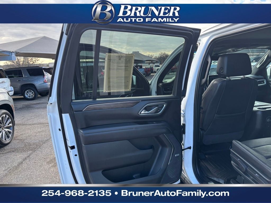 2023 Chevrolet Suburban 4WD LT