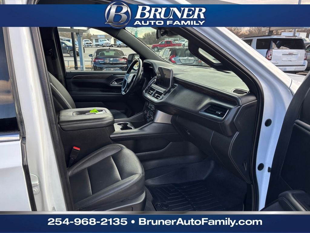 2023 Chevrolet Suburban 4WD LT