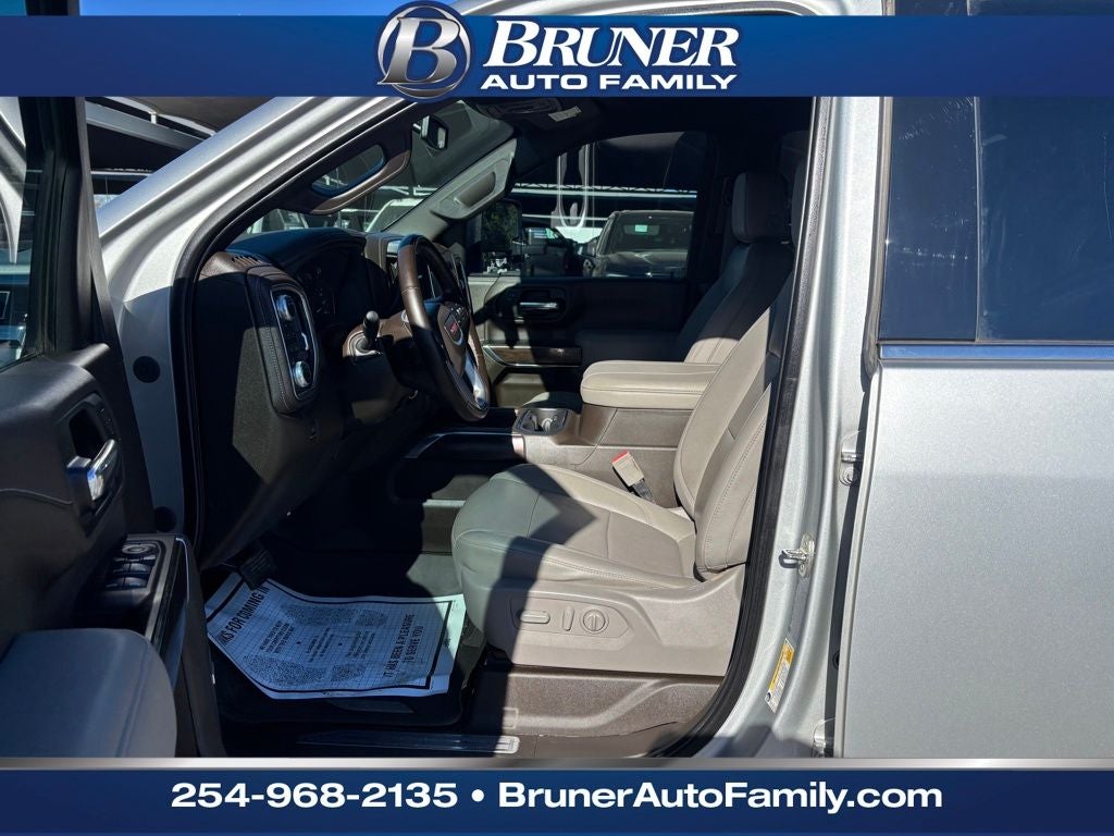 2023 GMC Sierra 2500HD 4WD Crew Cab Standard Bed SLT