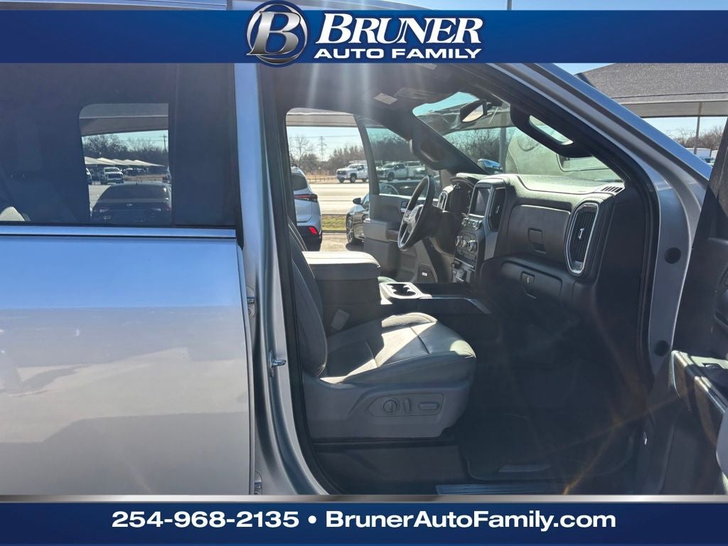 2023 GMC Sierra 2500HD 4WD Crew Cab Standard Bed SLT